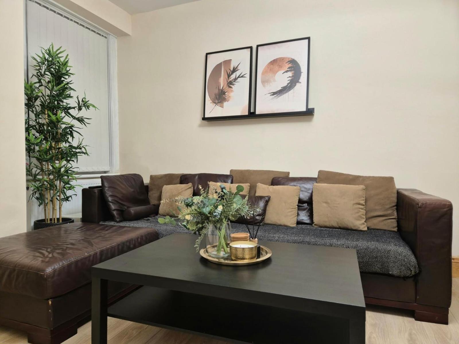 Rooms In Manchester 6 Minutes Drive To Victoria Station Exterior photo