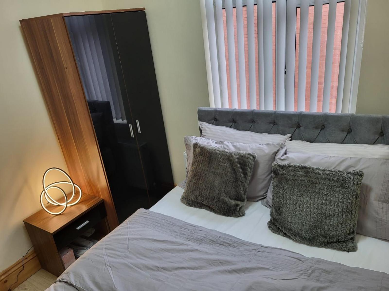 Rooms In Manchester 6 Minutes Drive To Victoria Station Room photo