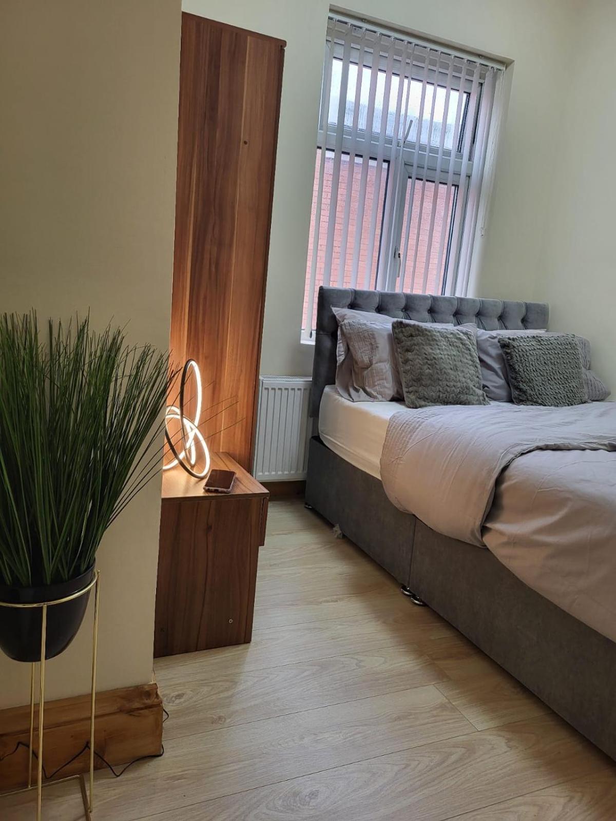 Rooms In Manchester 6 Minutes Drive To Victoria Station Room photo